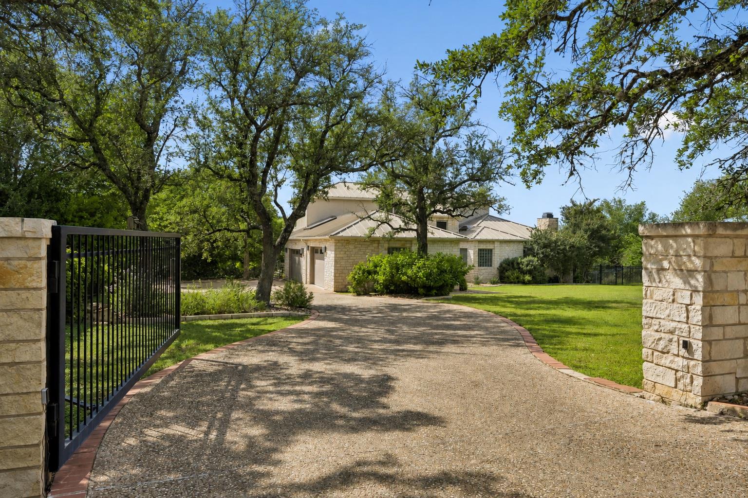 26310 Countryside Drive Spicewood TX 78669