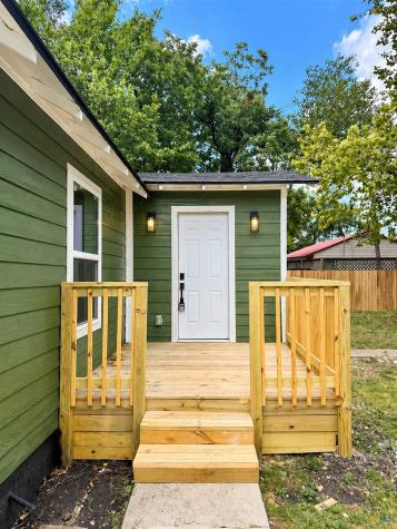 223 NW Front Street Bartlett TX 76511