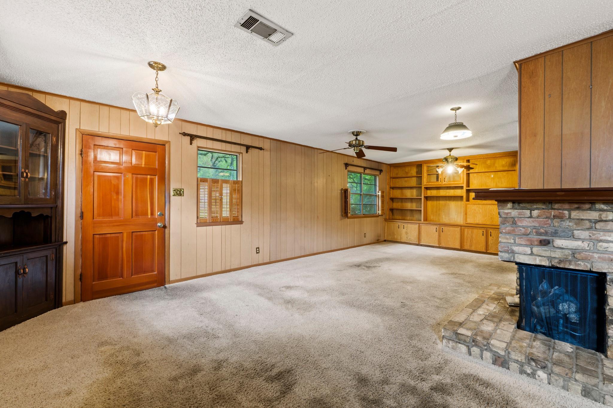 2506 Rae Dell Avenue Austin TX 78704