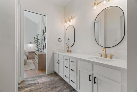 330 Kendall Road Spicewood TX 78669