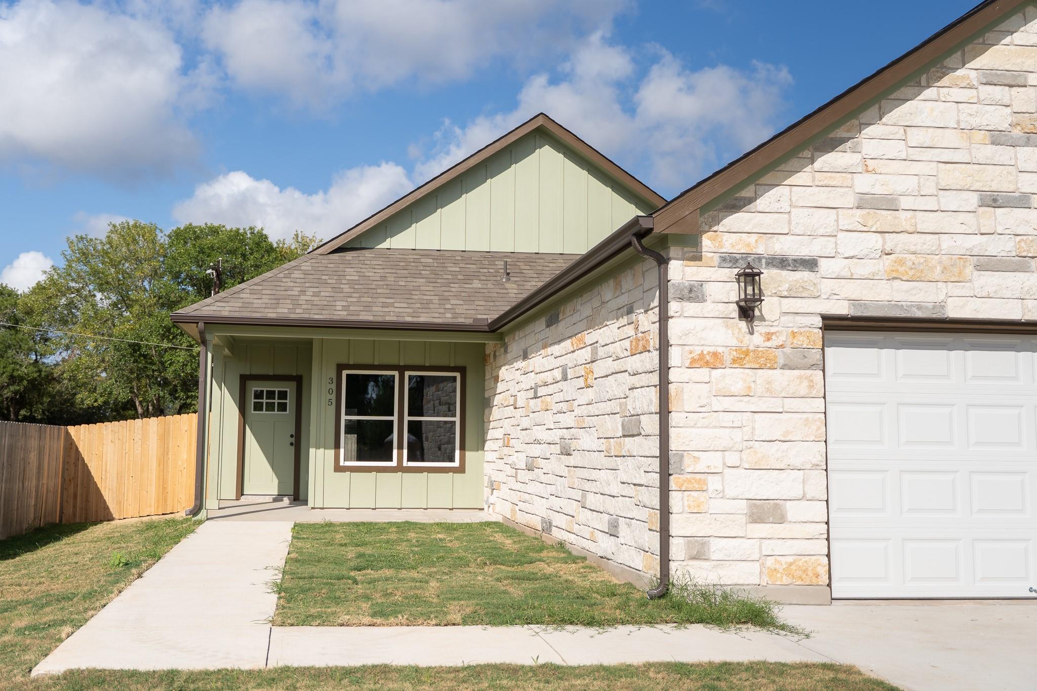 305 String Prairie Way Smithville TX 78957