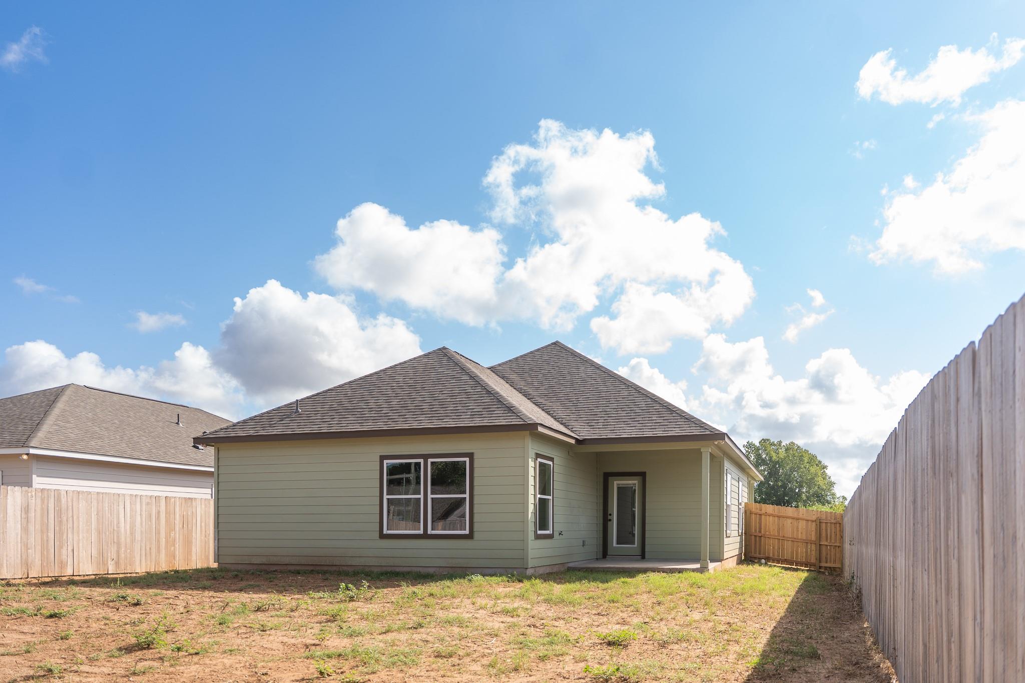 305 String Prairie Way Smithville TX 78957