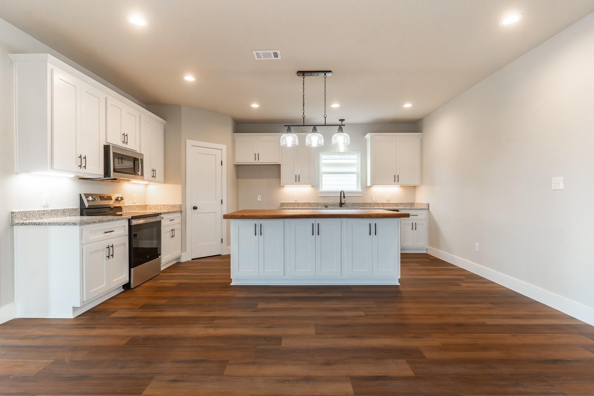305 String Prairie Way Smithville TX 78957