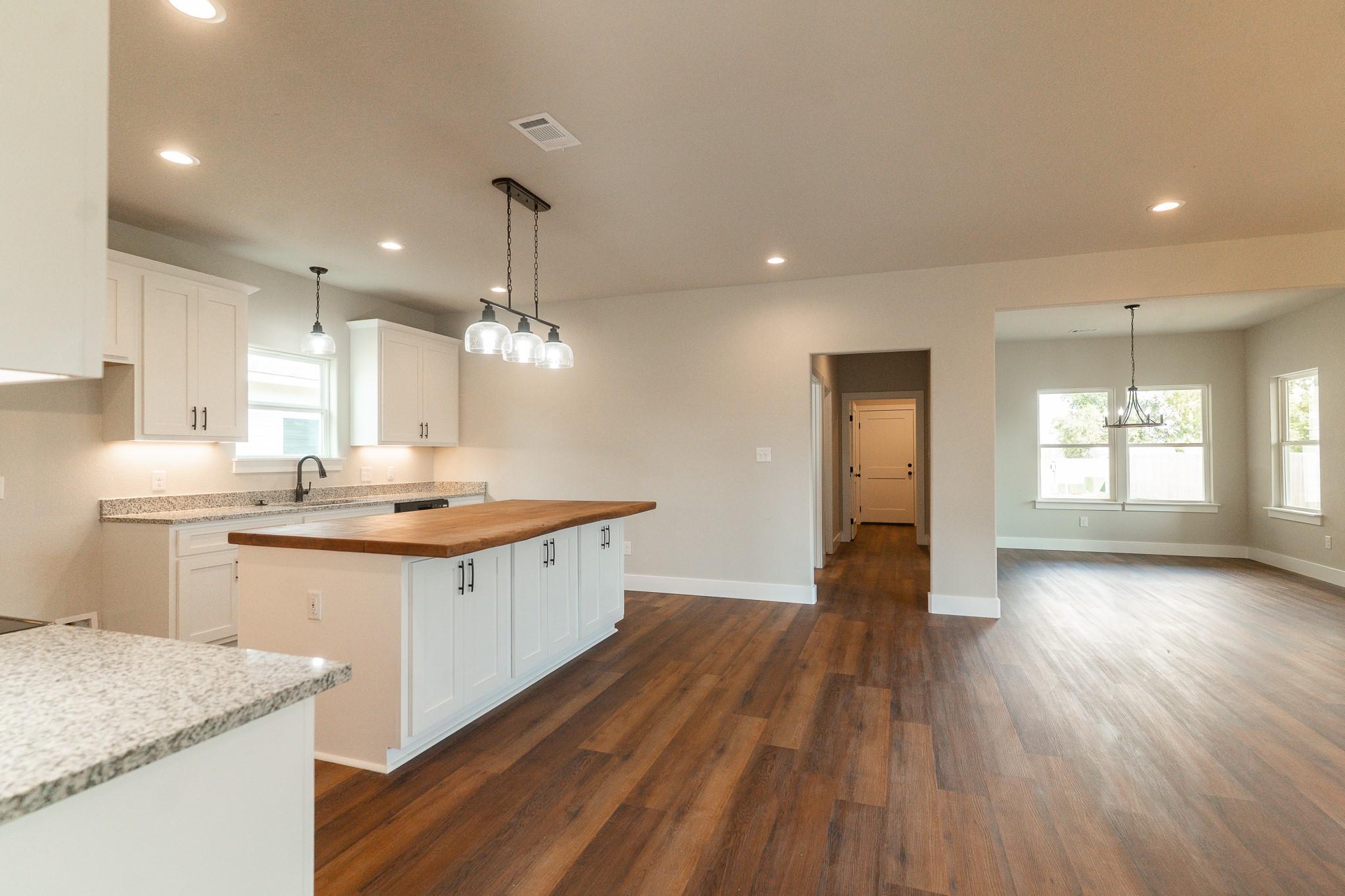 305 String Prairie Way Smithville TX 78957