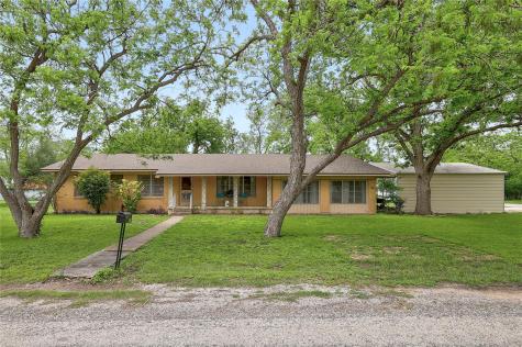302 Vernon Street Thrall TX 76578