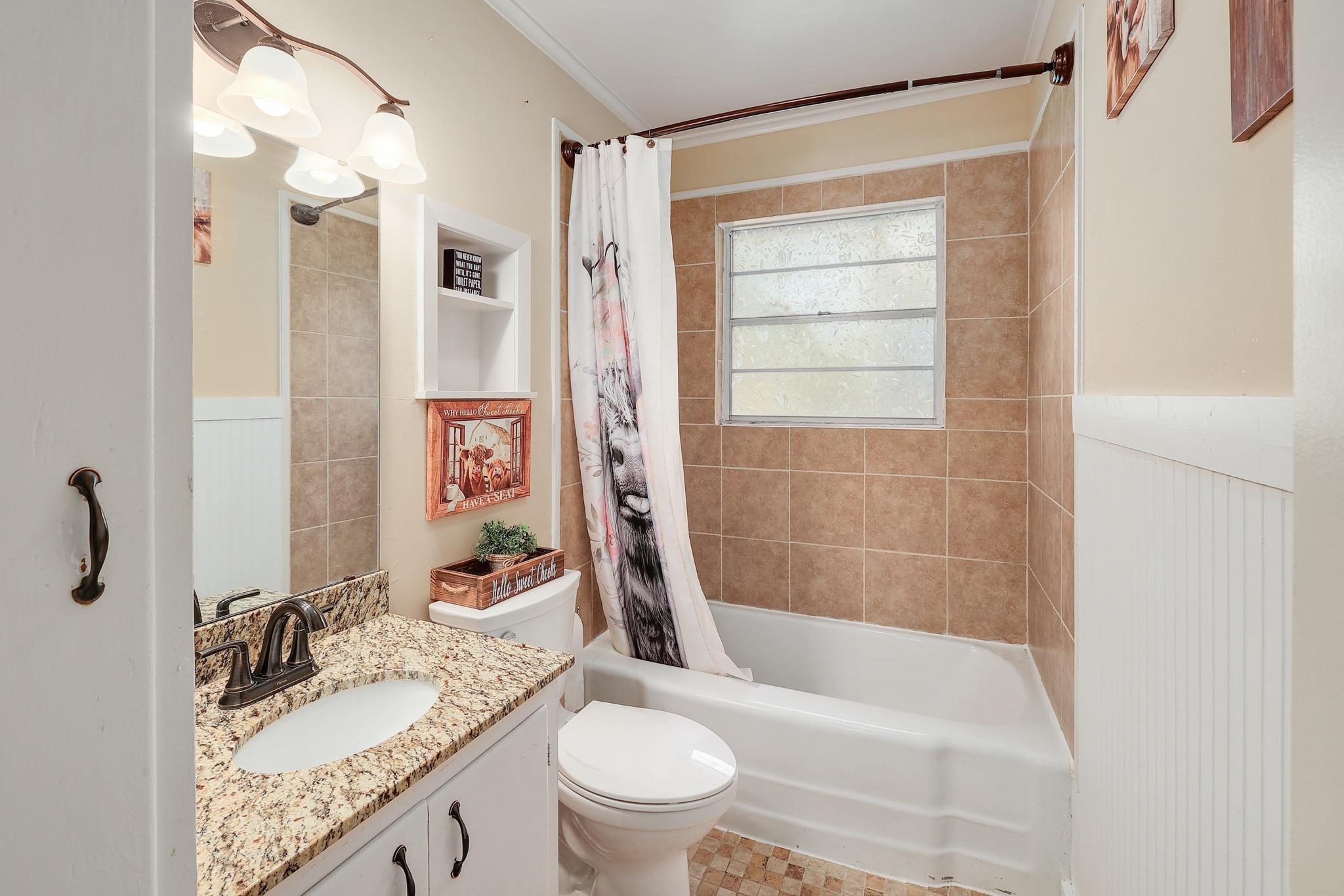 302 Vernon Street Thrall TX 76578