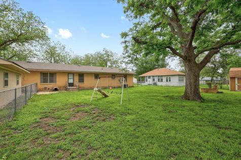 302 Vernon Street Thrall TX 76578