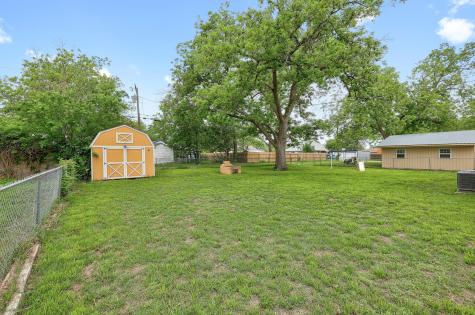 302 Vernon Street Thrall TX 76578