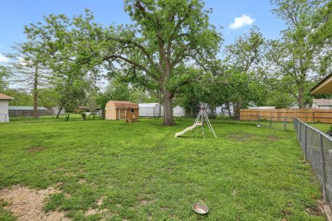302 Vernon Street Thrall TX 76578