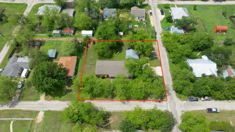 302 Vernon Street Thrall TX 76578