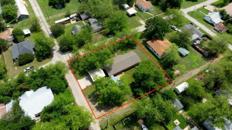 302 Vernon Street Thrall TX 76578