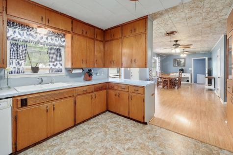 302 Vernon Street Thrall TX 76578