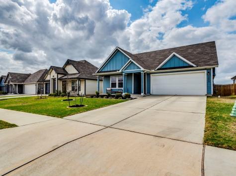 206 Fort Clark Springs Drive Hutto TX 78634