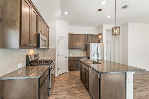 682 Coyote Creek Way Kyle TX 78640