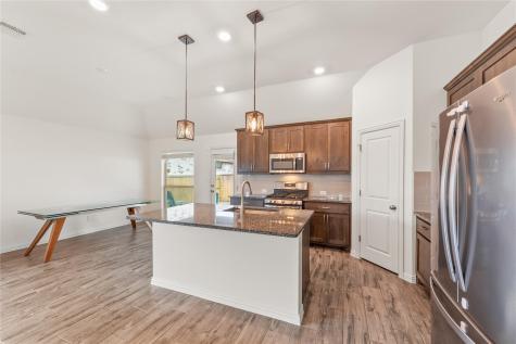 682 Coyote Creek Way Kyle TX 78640
