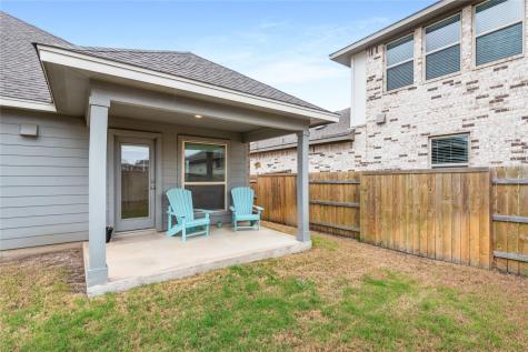 682 Coyote Creek Way Kyle TX 78640