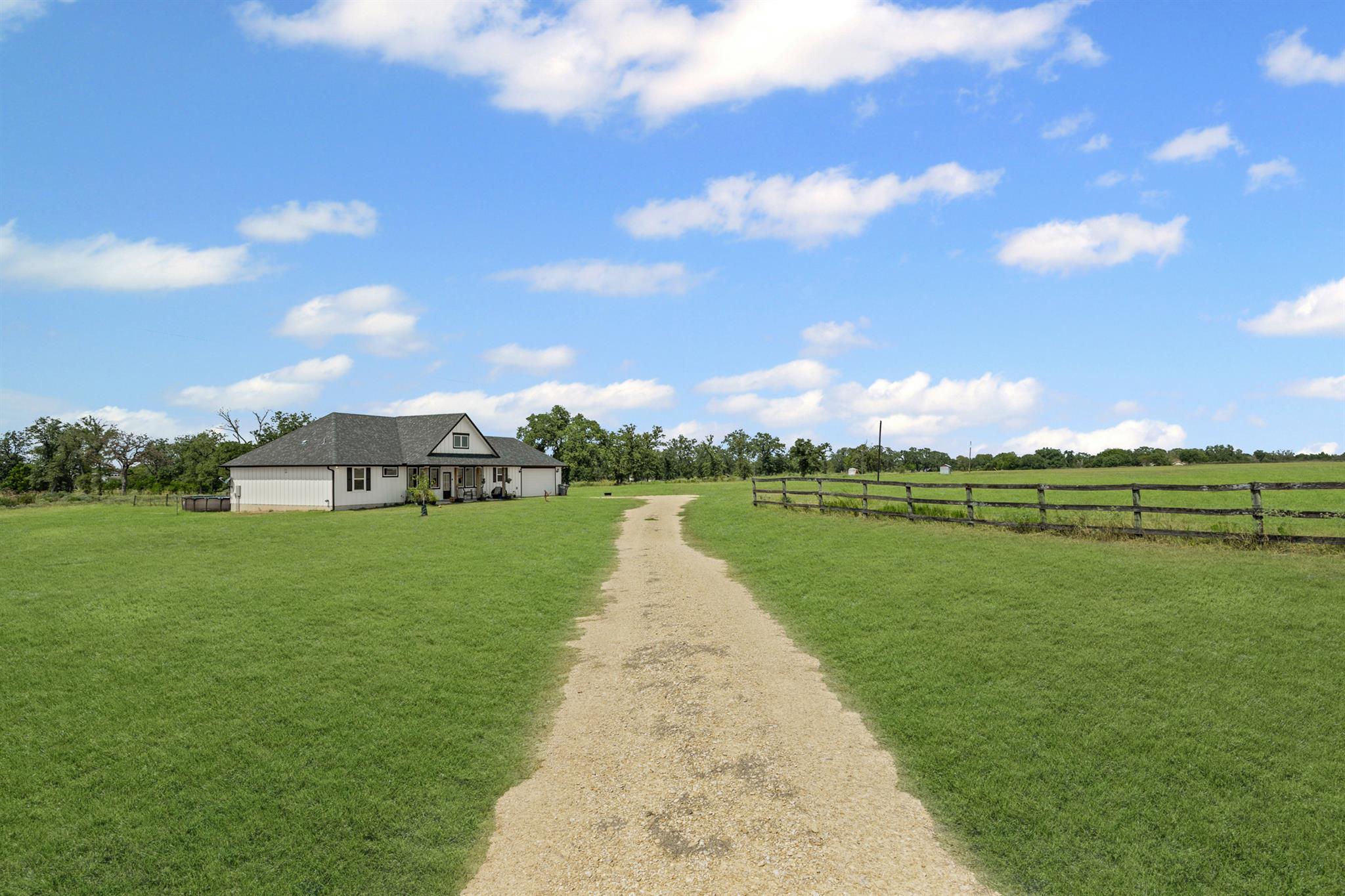 240 Oil Field Road Lockhart TX 78644