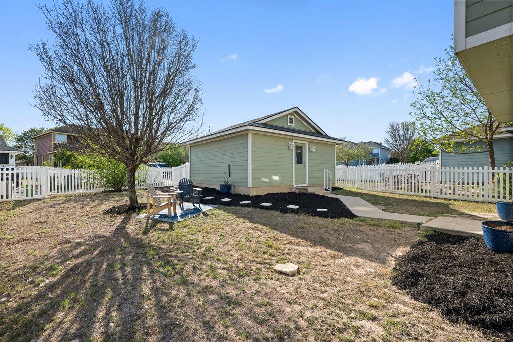173 Decker Kyle TX 78640