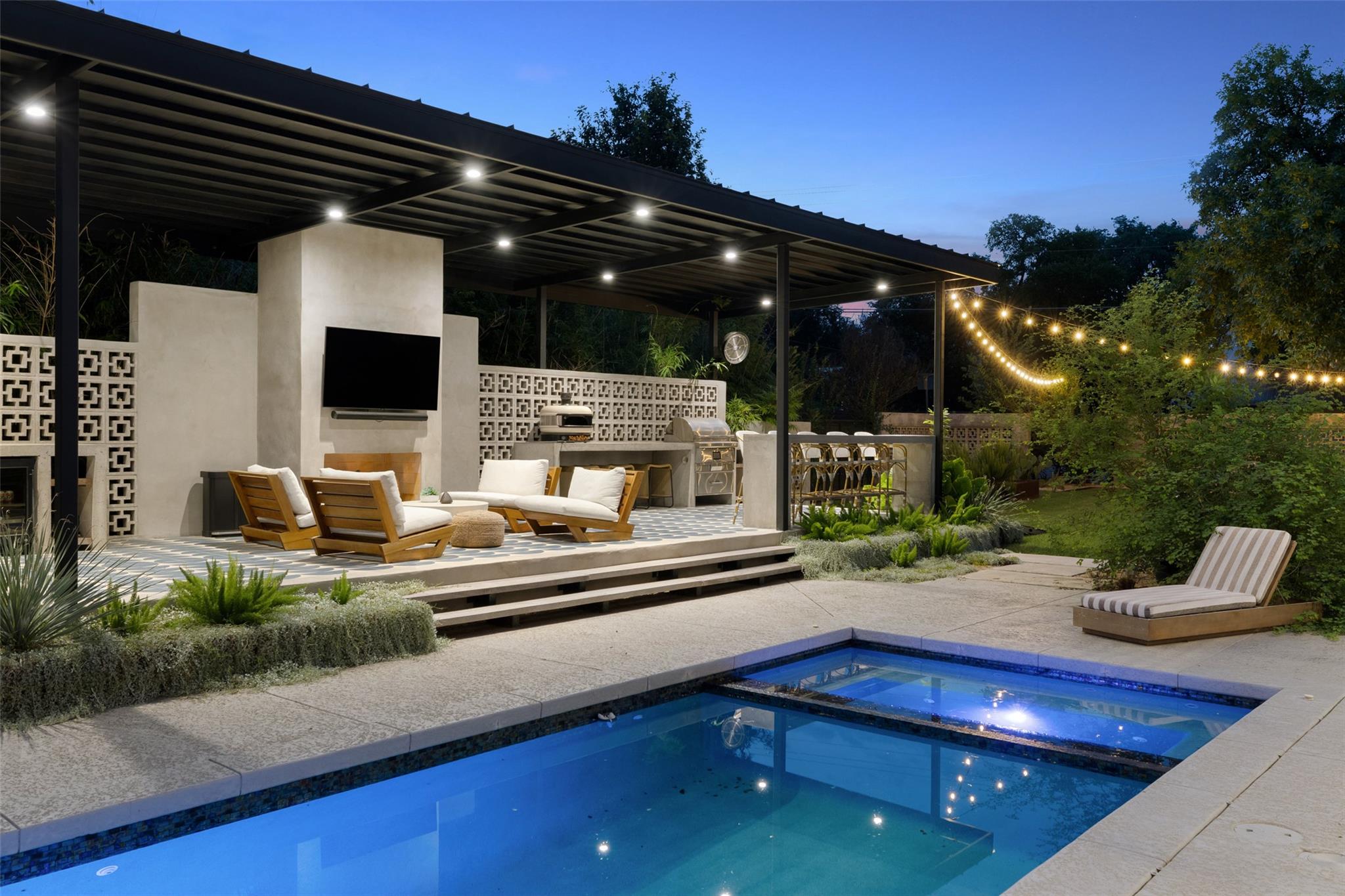 204 Westbrook Drive Austin TX 78746
