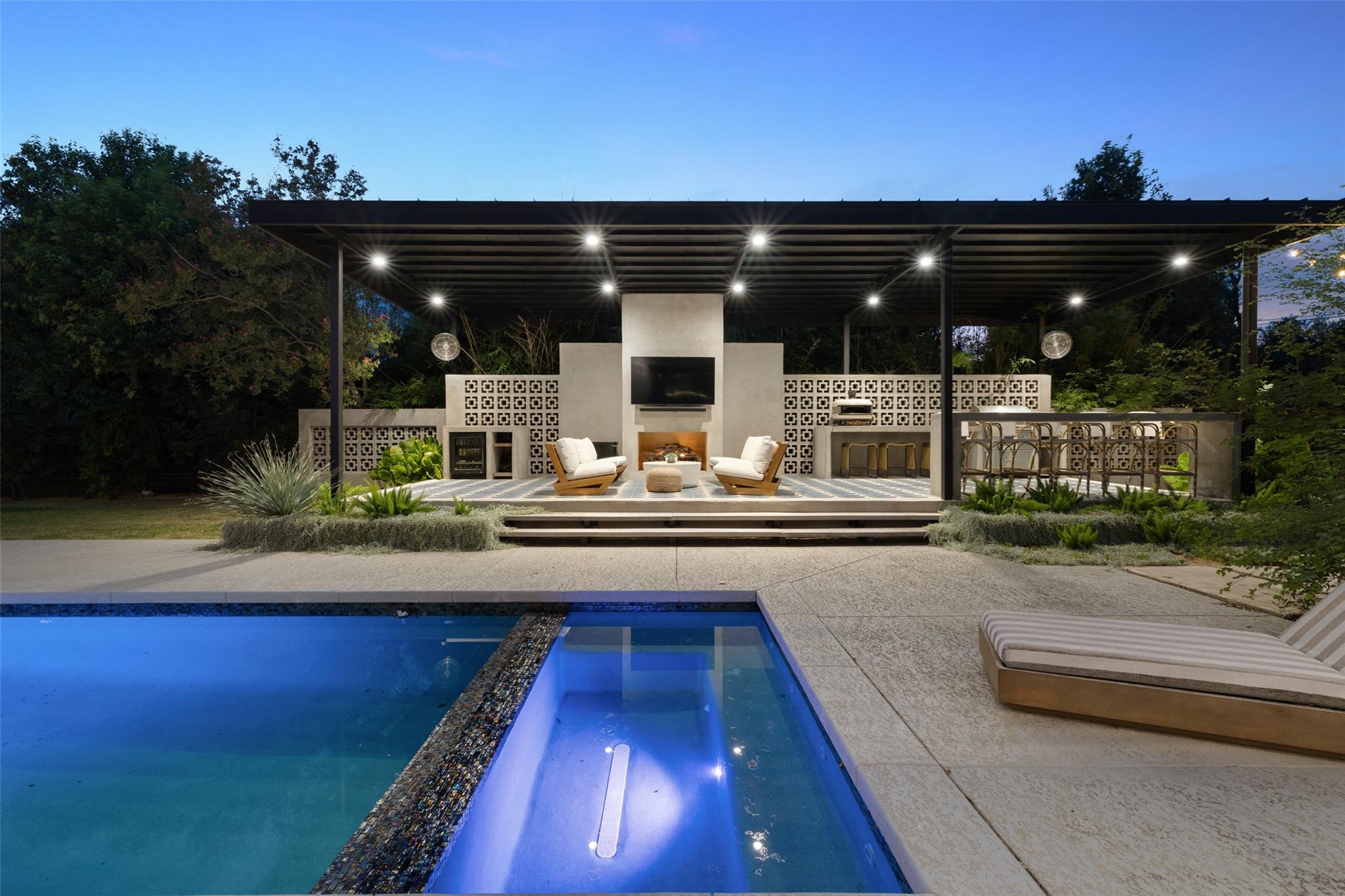 204 Westbrook Drive Austin TX 78746