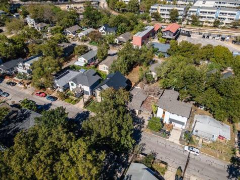 2406 Santa Maria Street Austin TX 78702