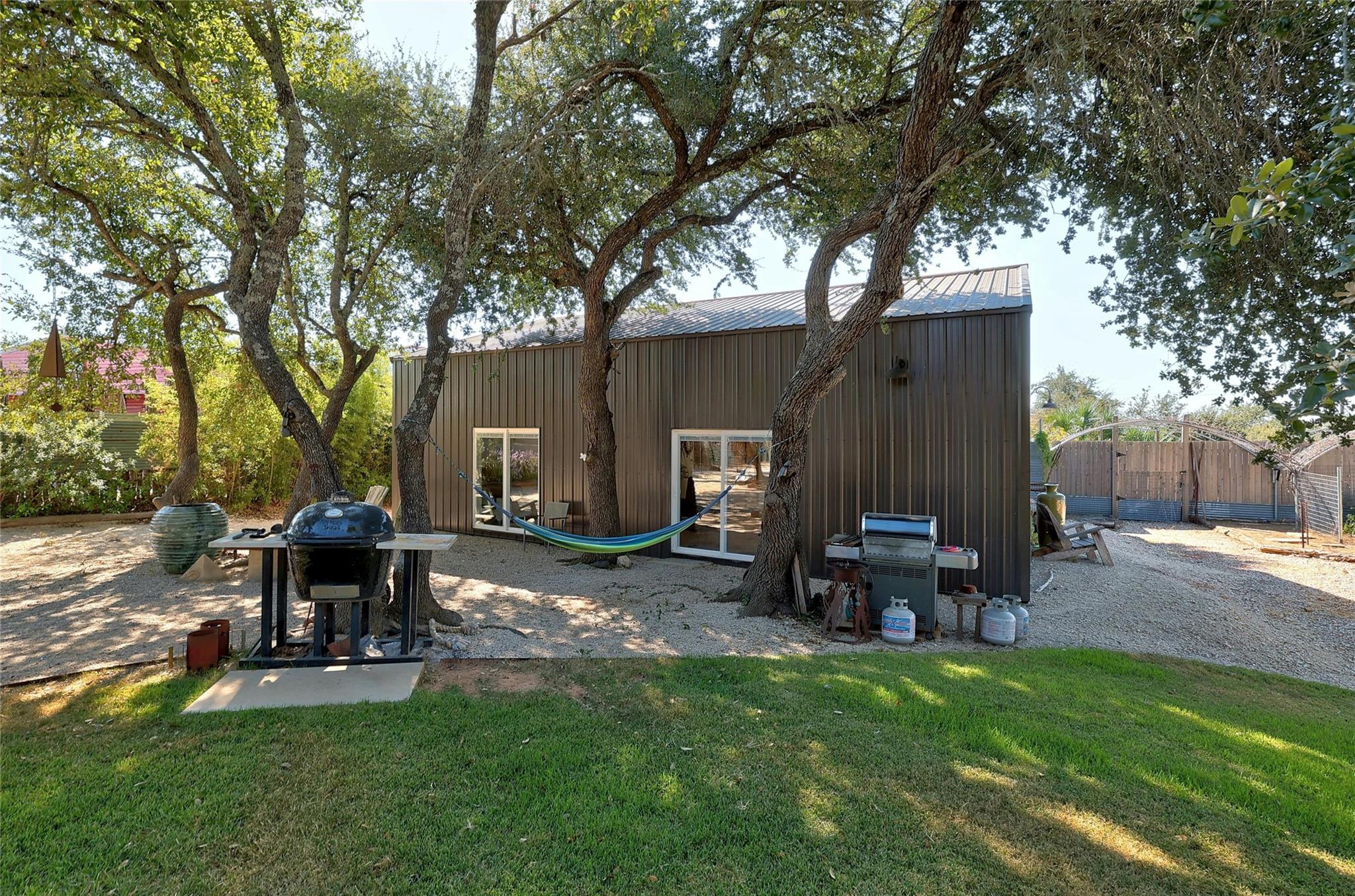 9114 290 W Highway Austin TX 78736