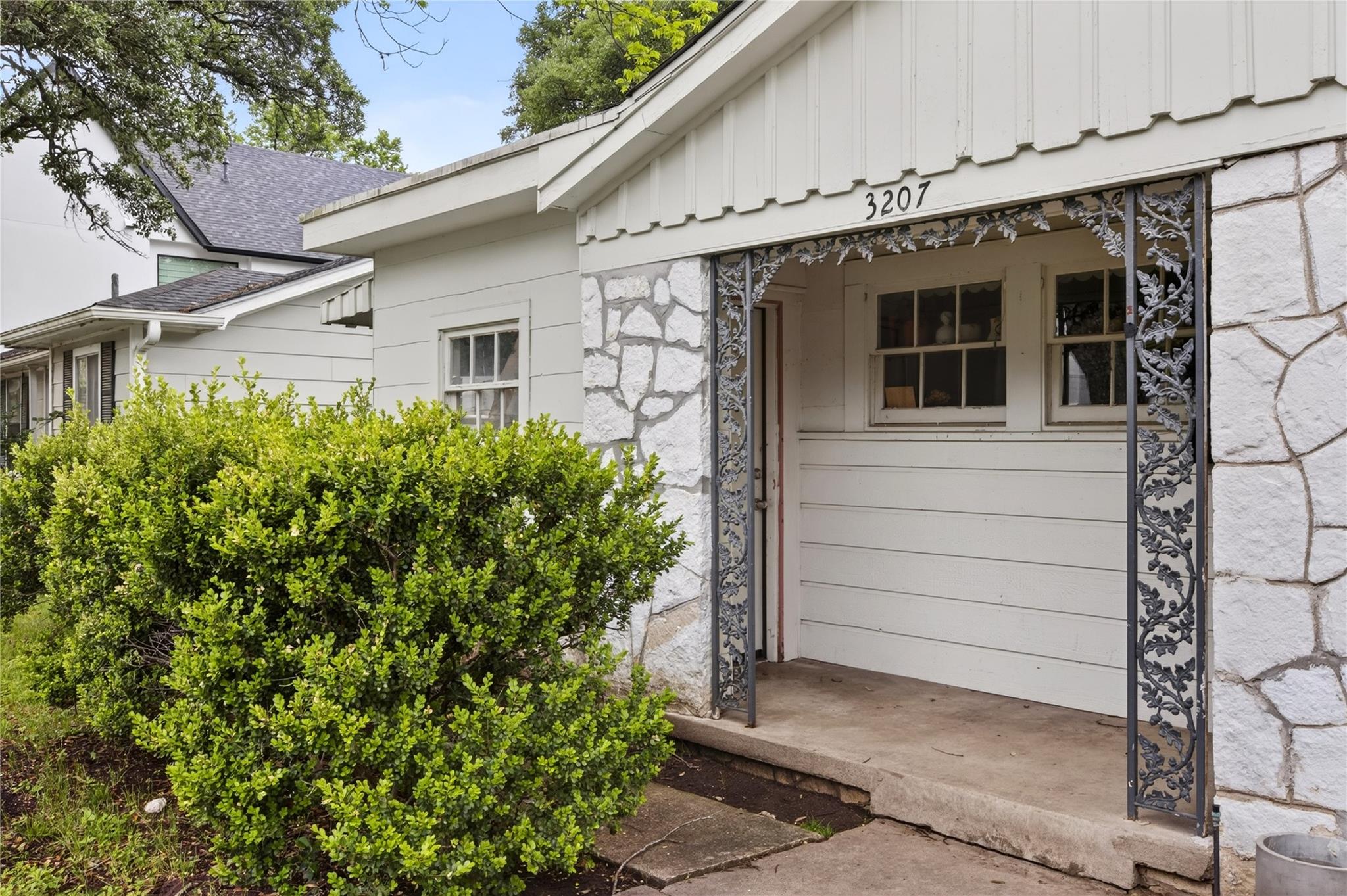 3207 Bridle Path Austin TX 78703