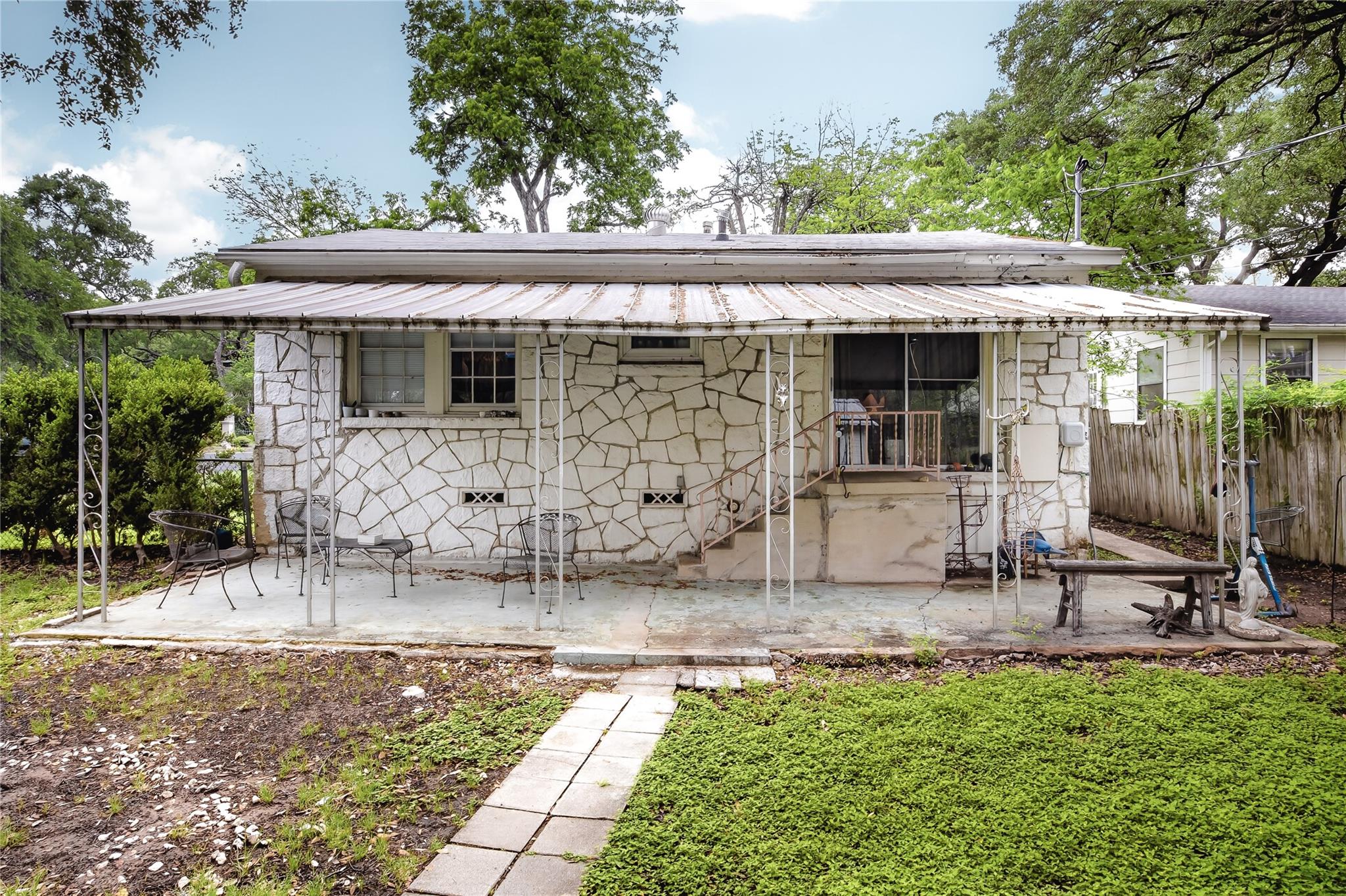 3207 Bridle Path Austin TX 78703