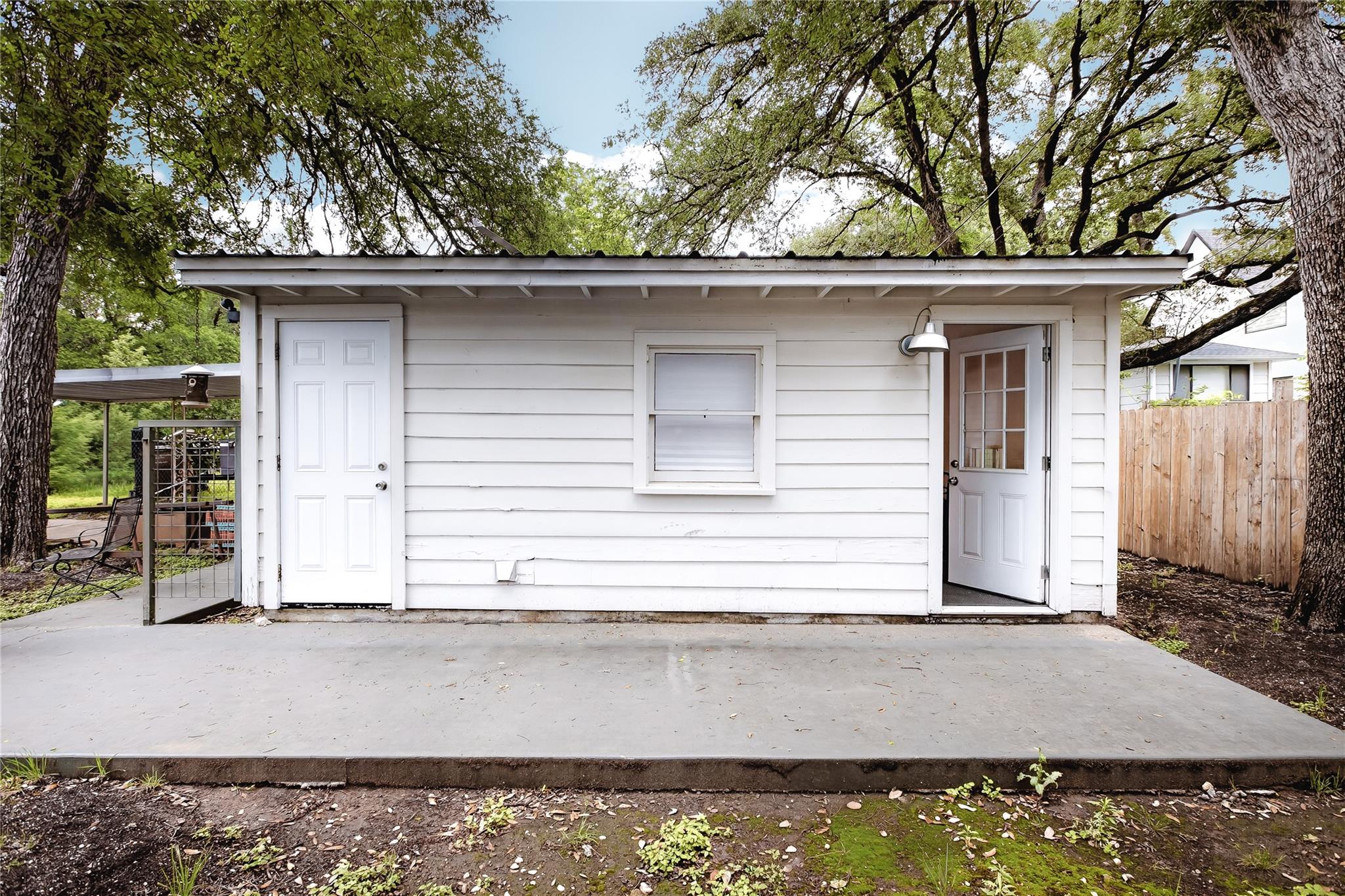 3207 Bridle Path Austin TX 78703