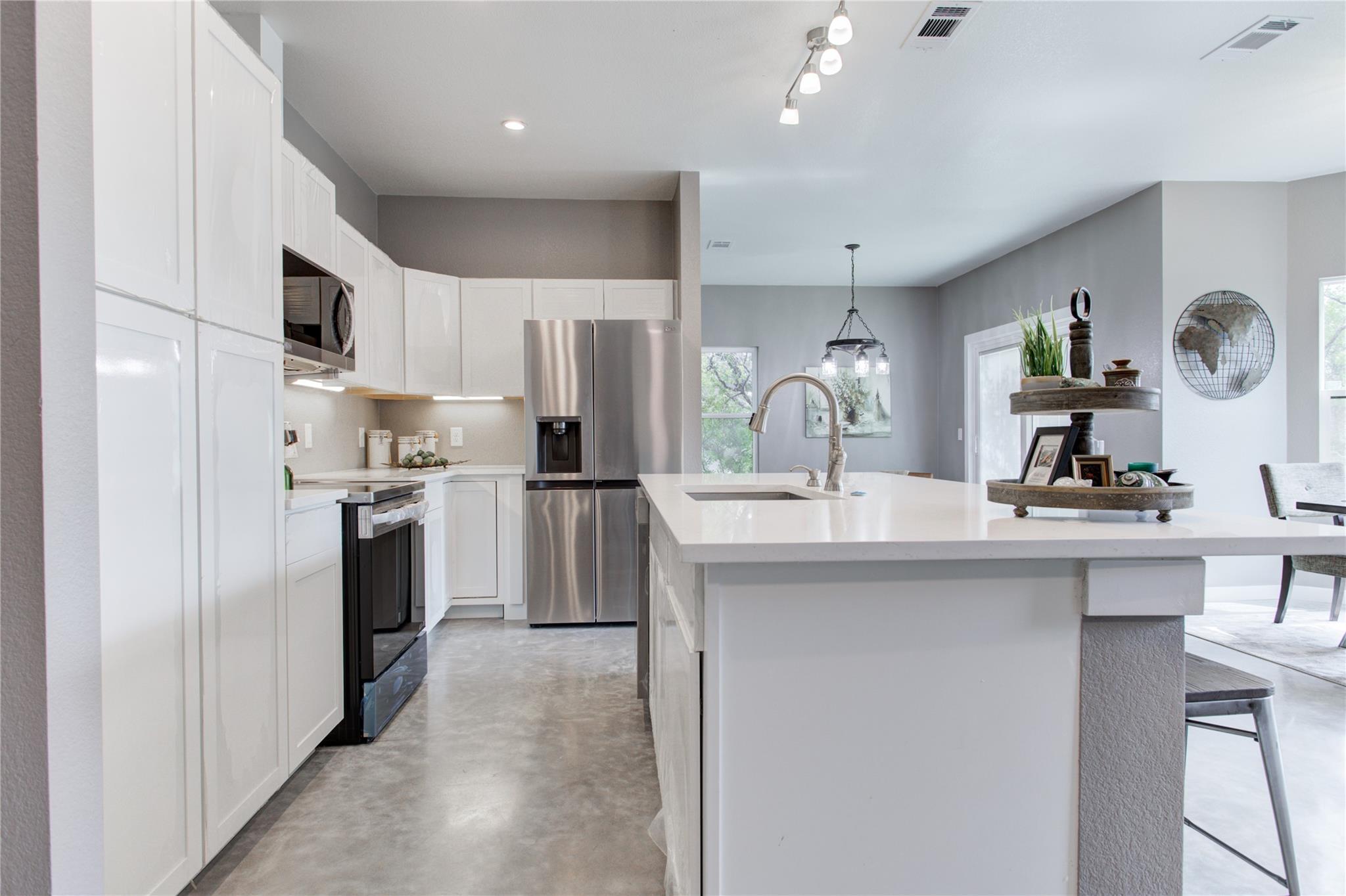 505 Chantilly Lane Spicewood TX 78669