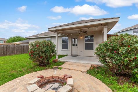 104 Paddington Way Hutto TX 78634