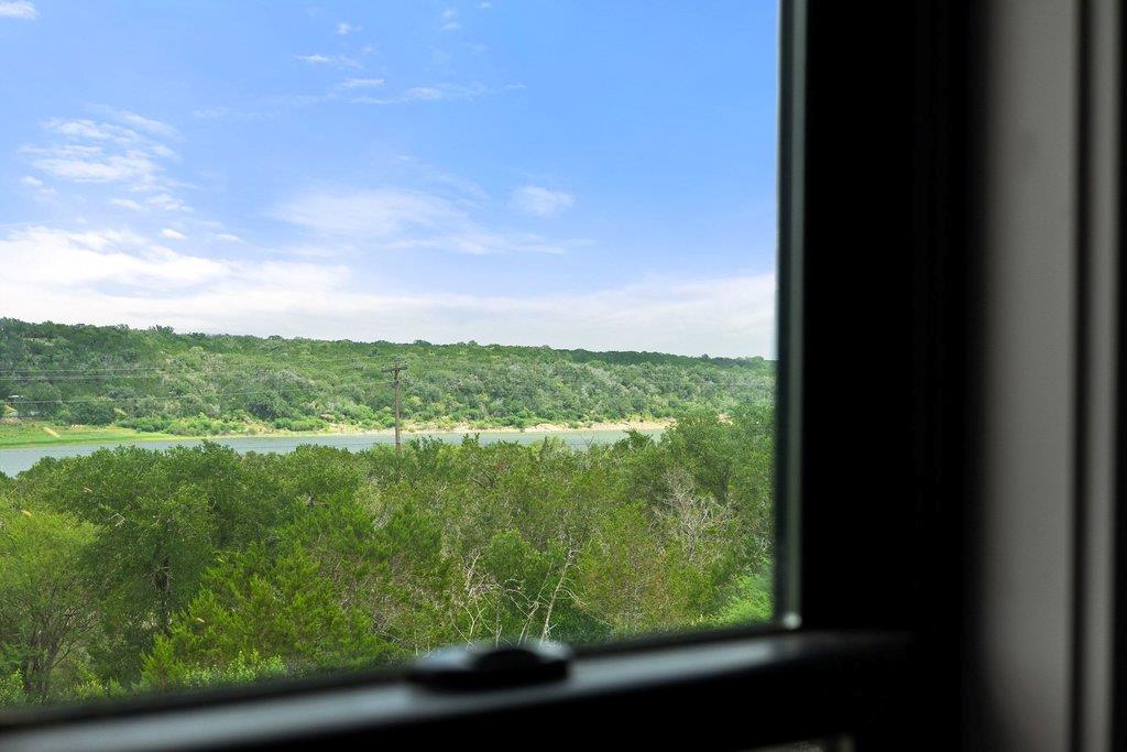 505 Broken Arrow Drive Spicewood TX 78669