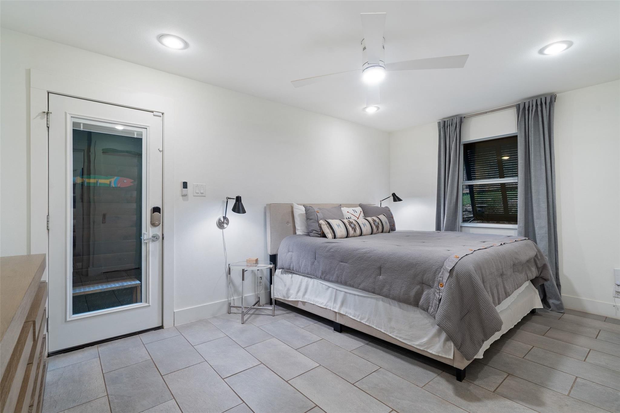 1293 Lake Shore Drive Spicewood TX 78669