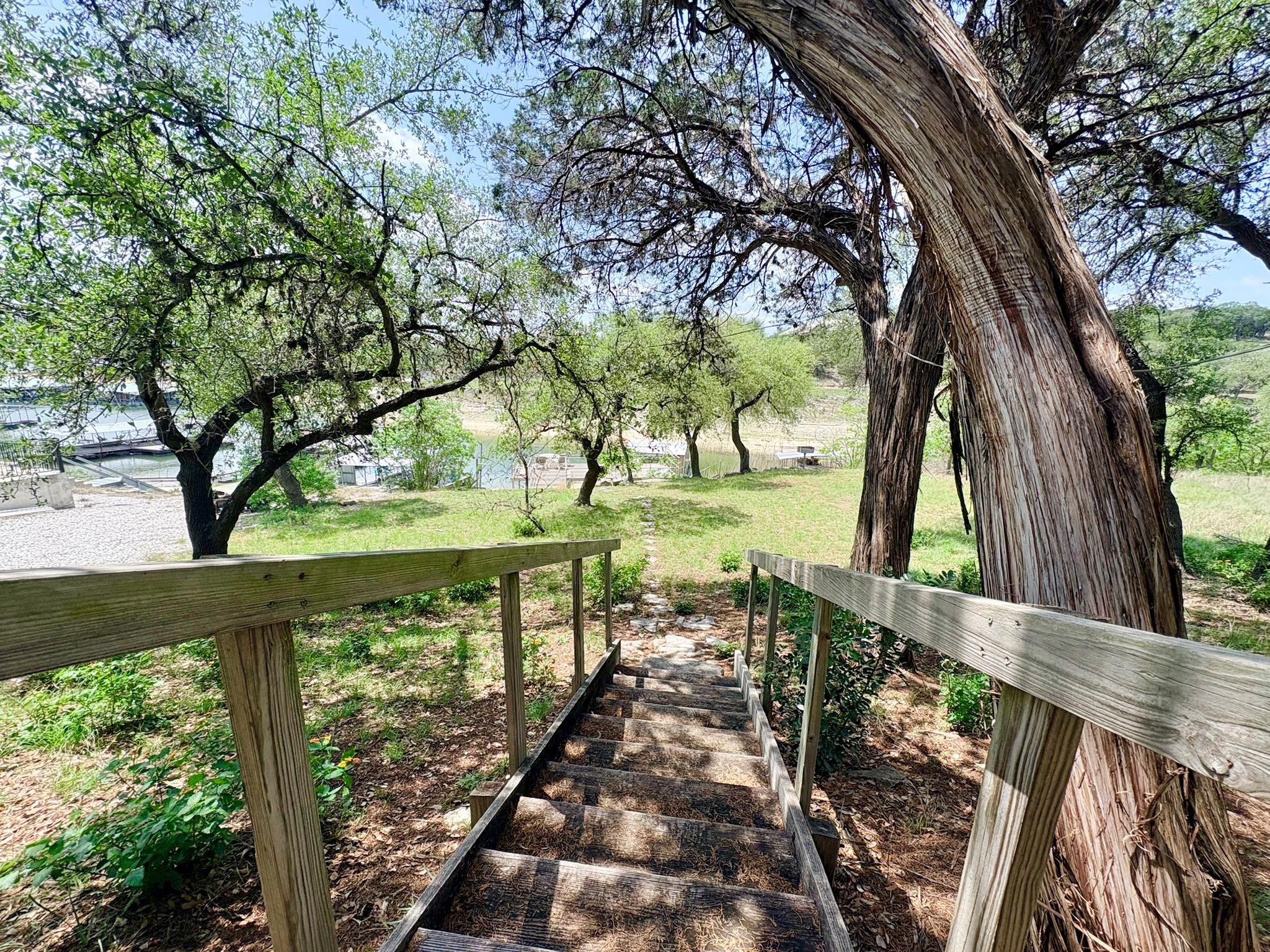 1115 Edgewater Drive Spicewood TX 78669
