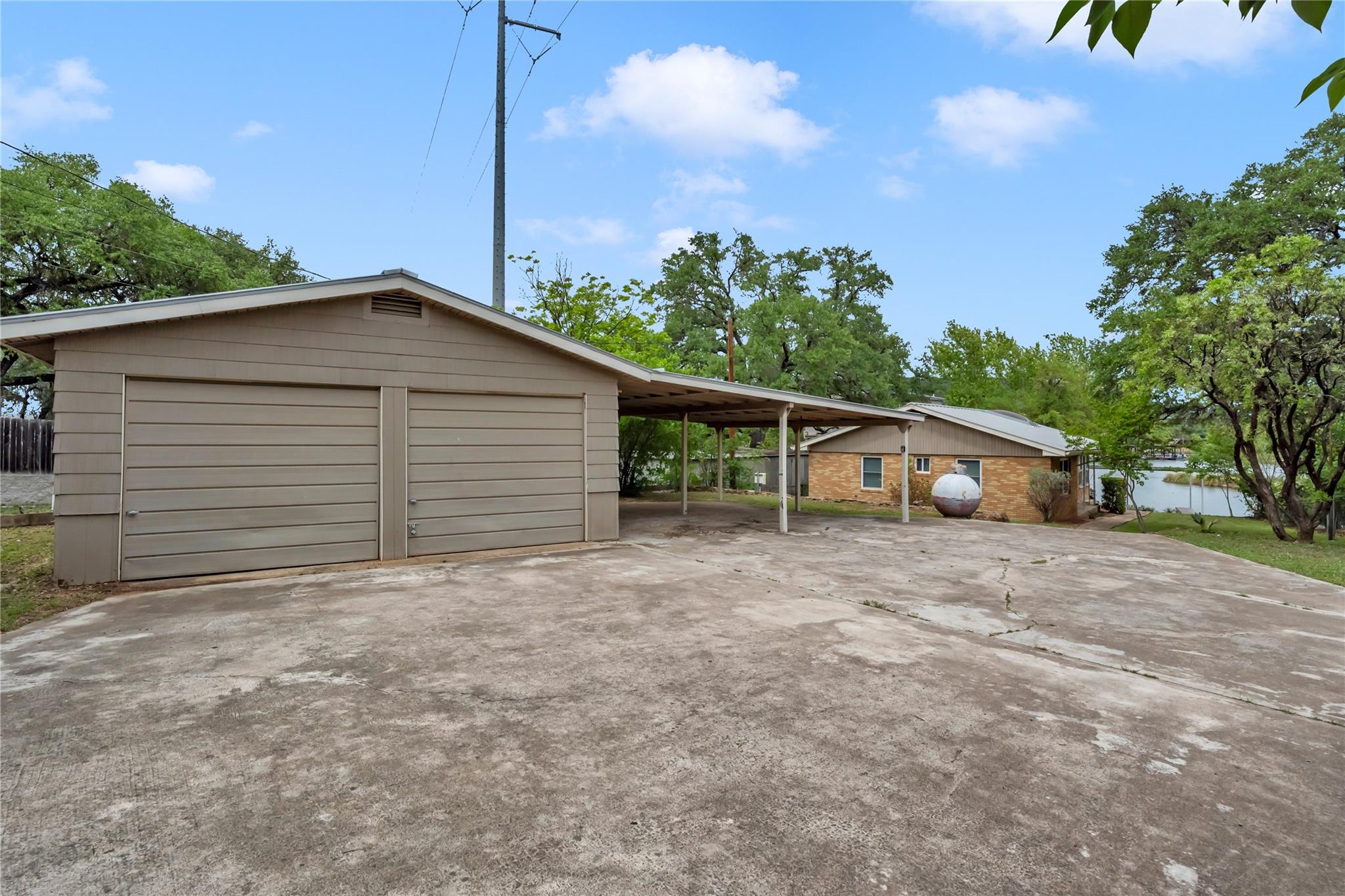 817 County Road 126 Kingsland TX 78639