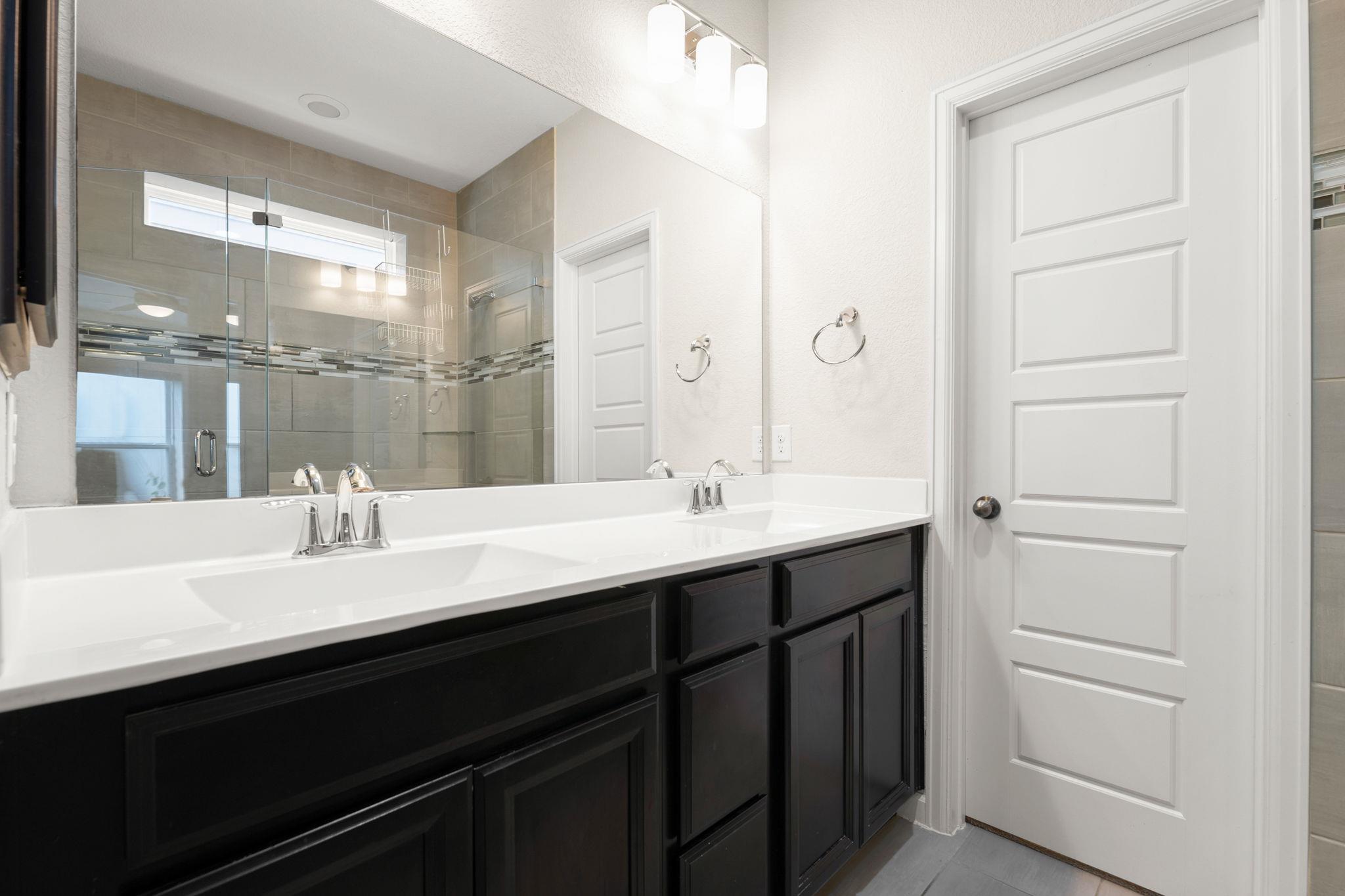 4403 Swift Path Austin TX 78741