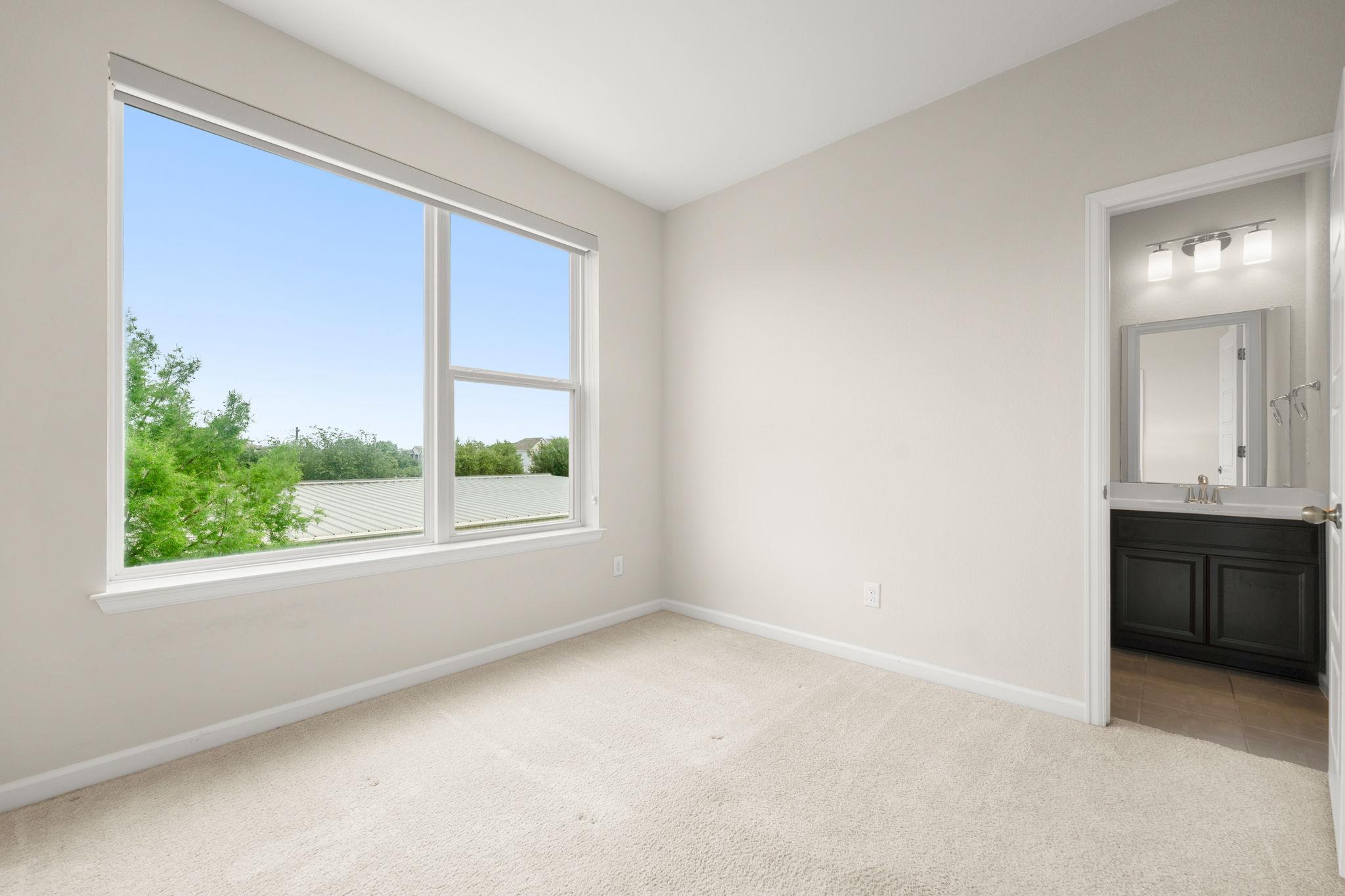 4403 Swift Path Austin TX 78741