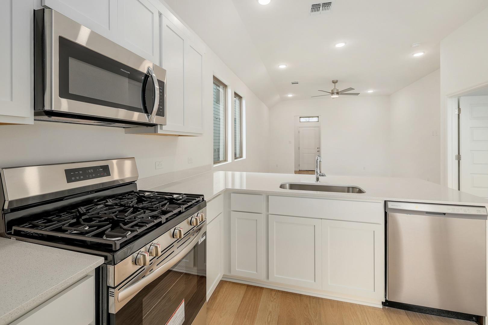 222 Hornet Street Elgin TX 78621