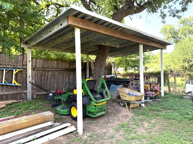3202 N Travis Cameron TX 76520