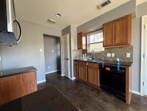 207 S Creek Street Fredericksburg TX 78624