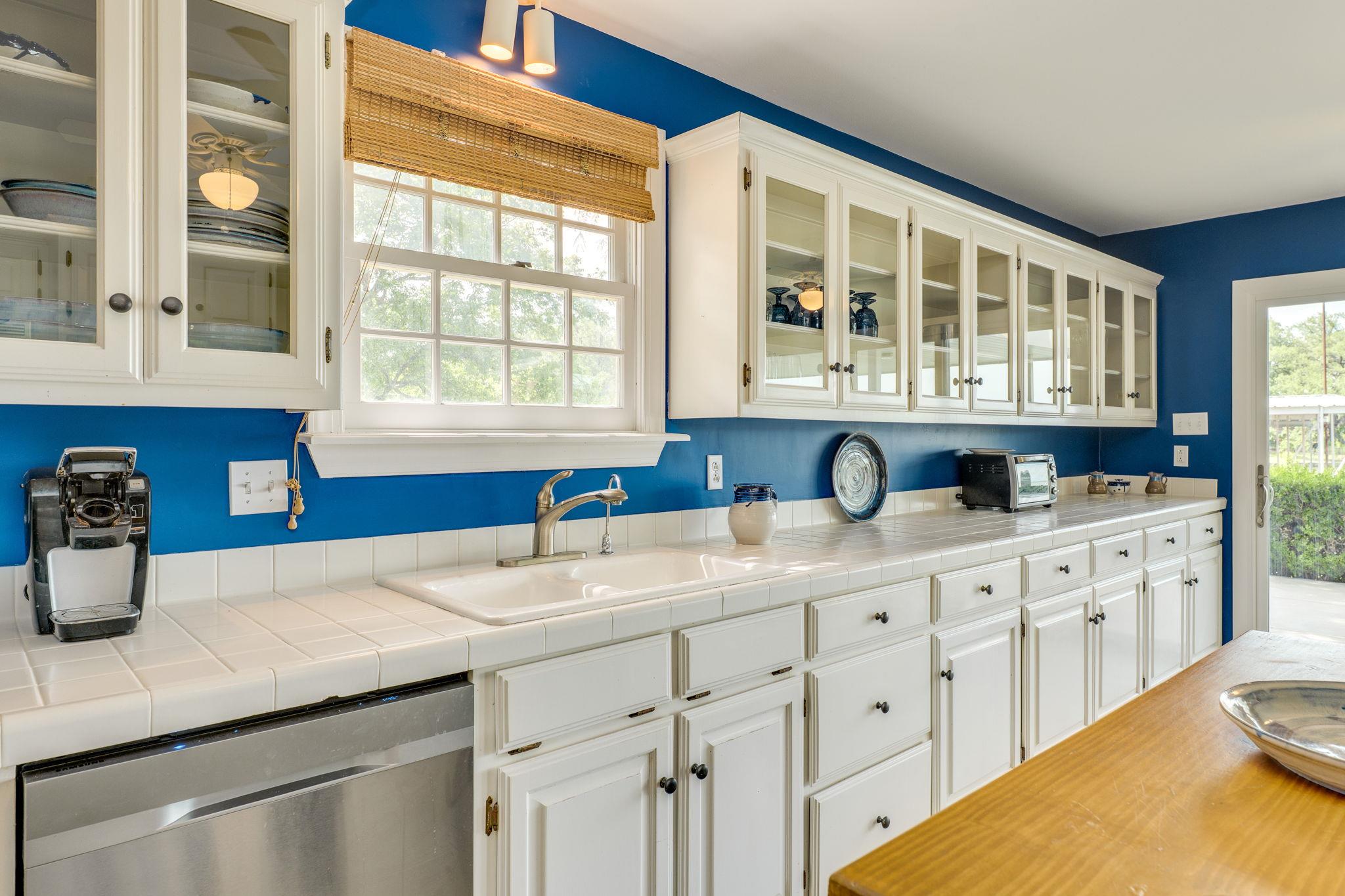 214 Island Lodges Drive Buchanan Dam TX 78609