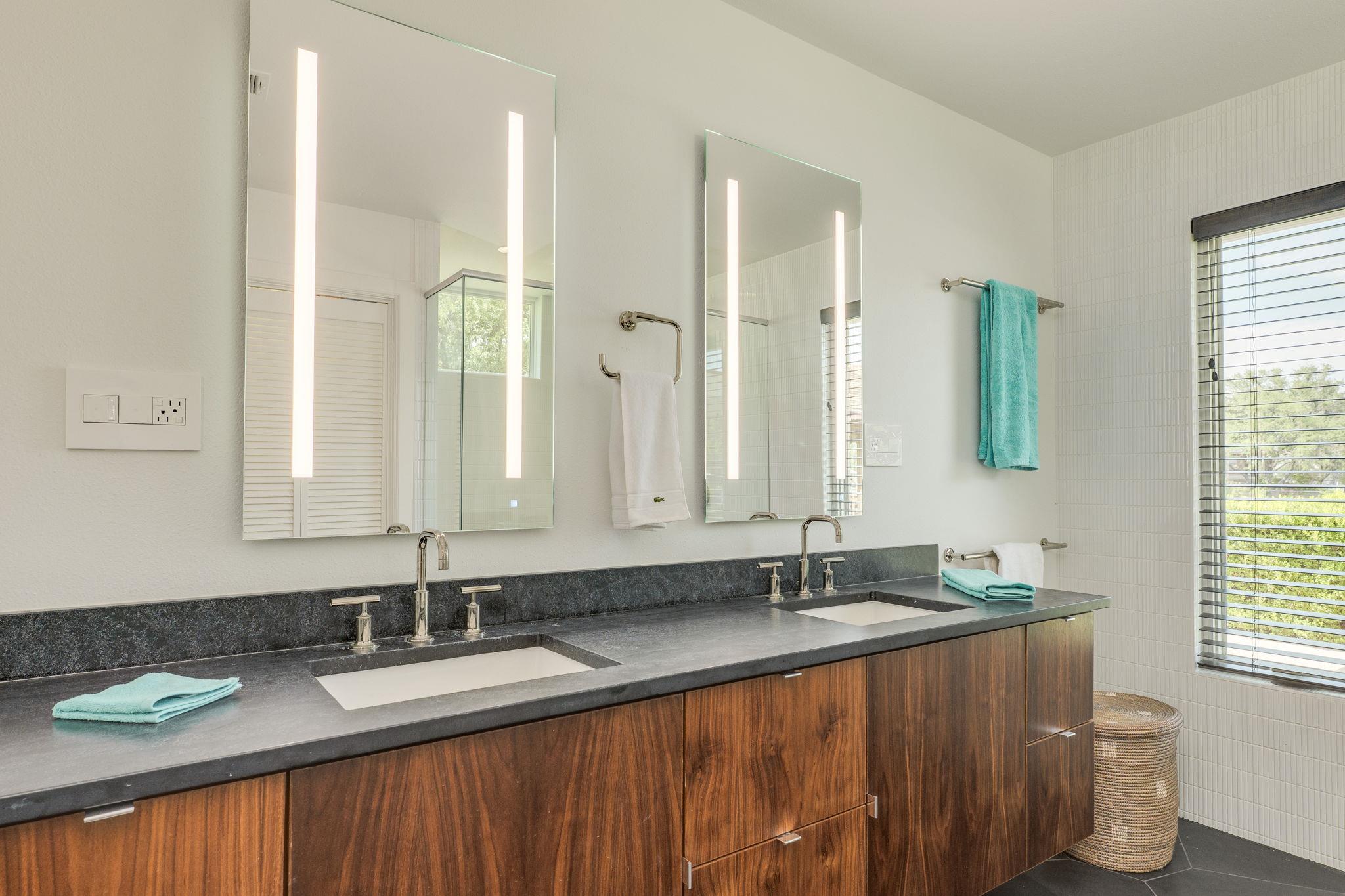 214 Island Lodges Drive Buchanan Dam TX 78609