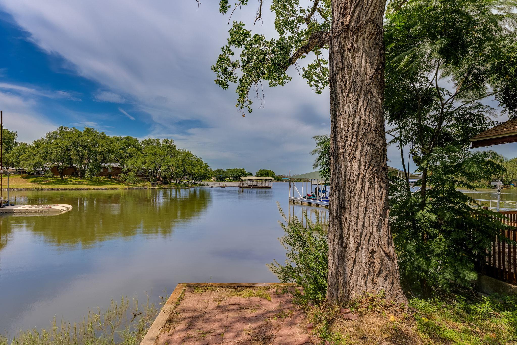 214 Island Lodges Drive Buchanan Dam TX 78609
