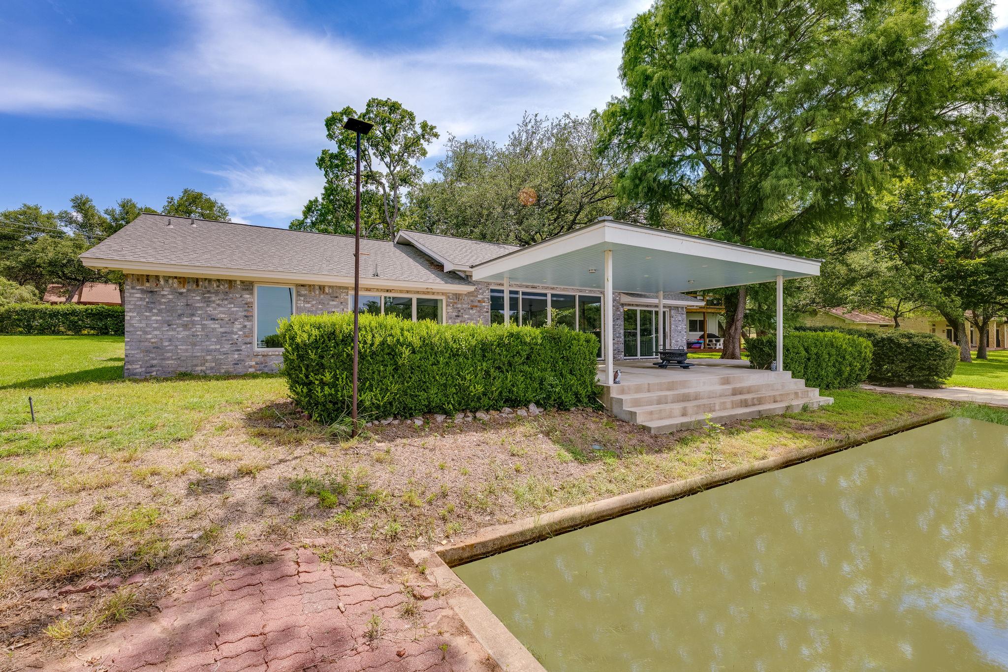214 Island Lodges Drive Buchanan Dam TX 78609