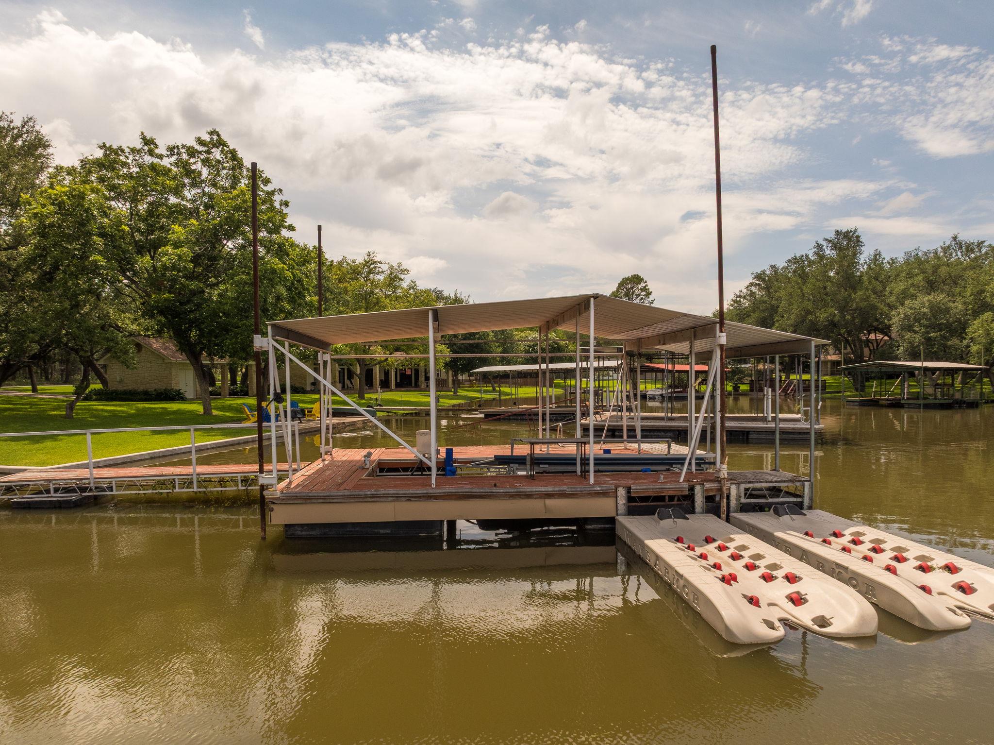 214 Island Lodges Drive Buchanan Dam TX 78609