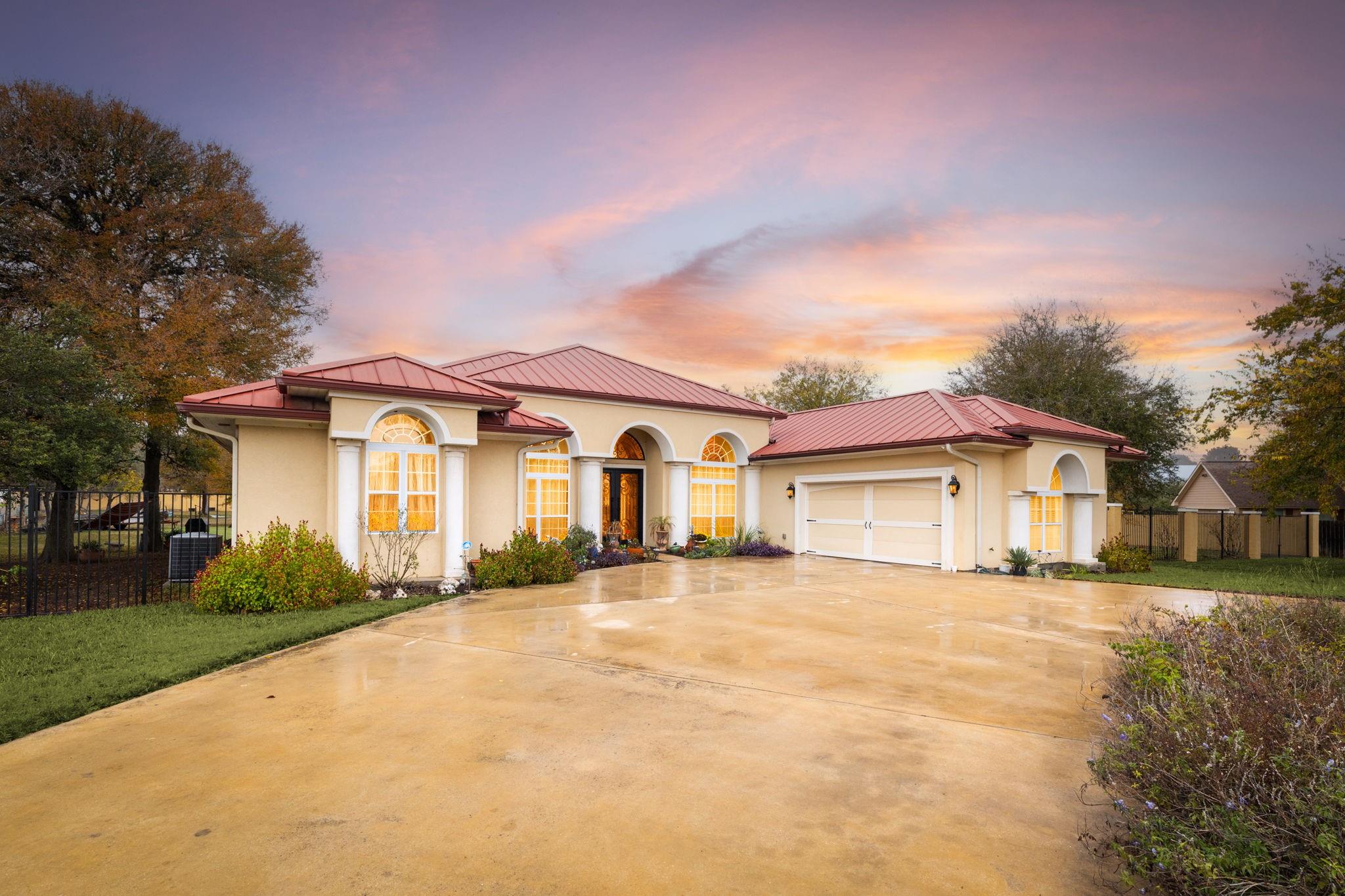 1202 Sierra Vista Cove Lockhart TX 78644