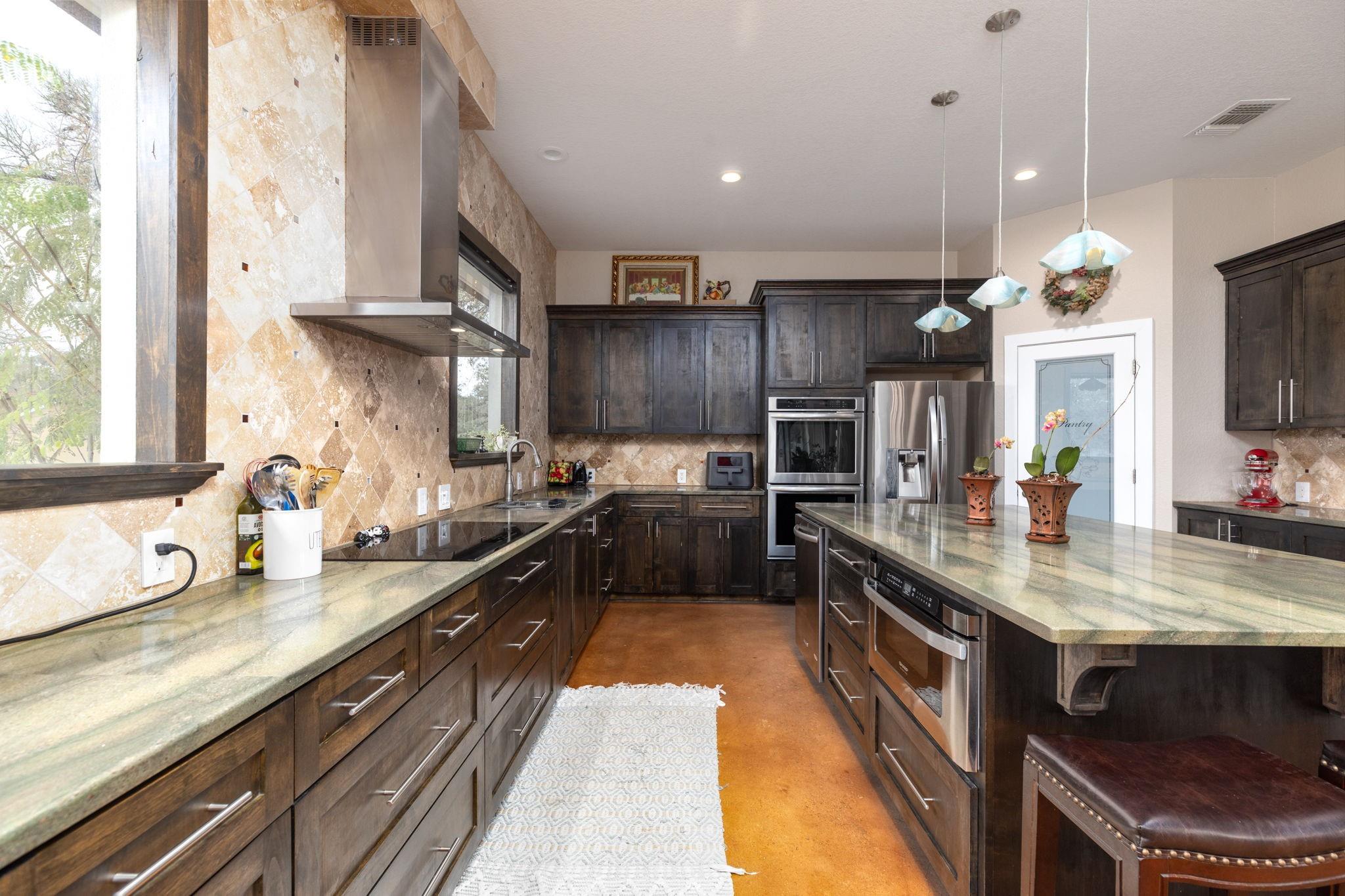 1202 Sierra Vista Cove Lockhart TX 78644