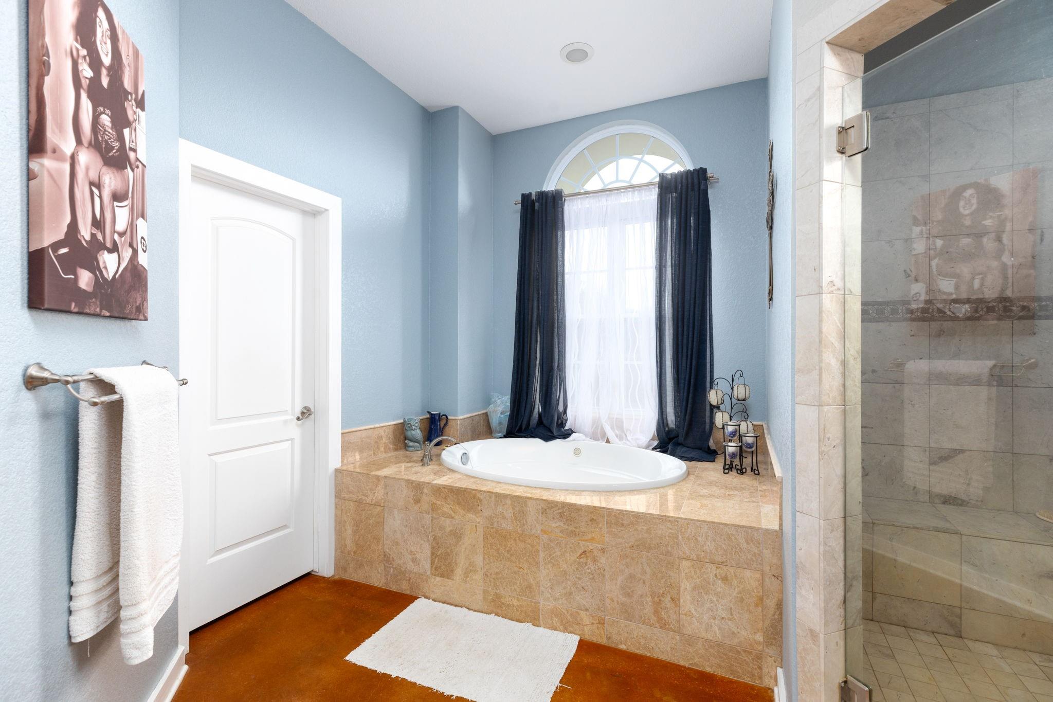1202 Sierra Vista Cove Lockhart TX 78644