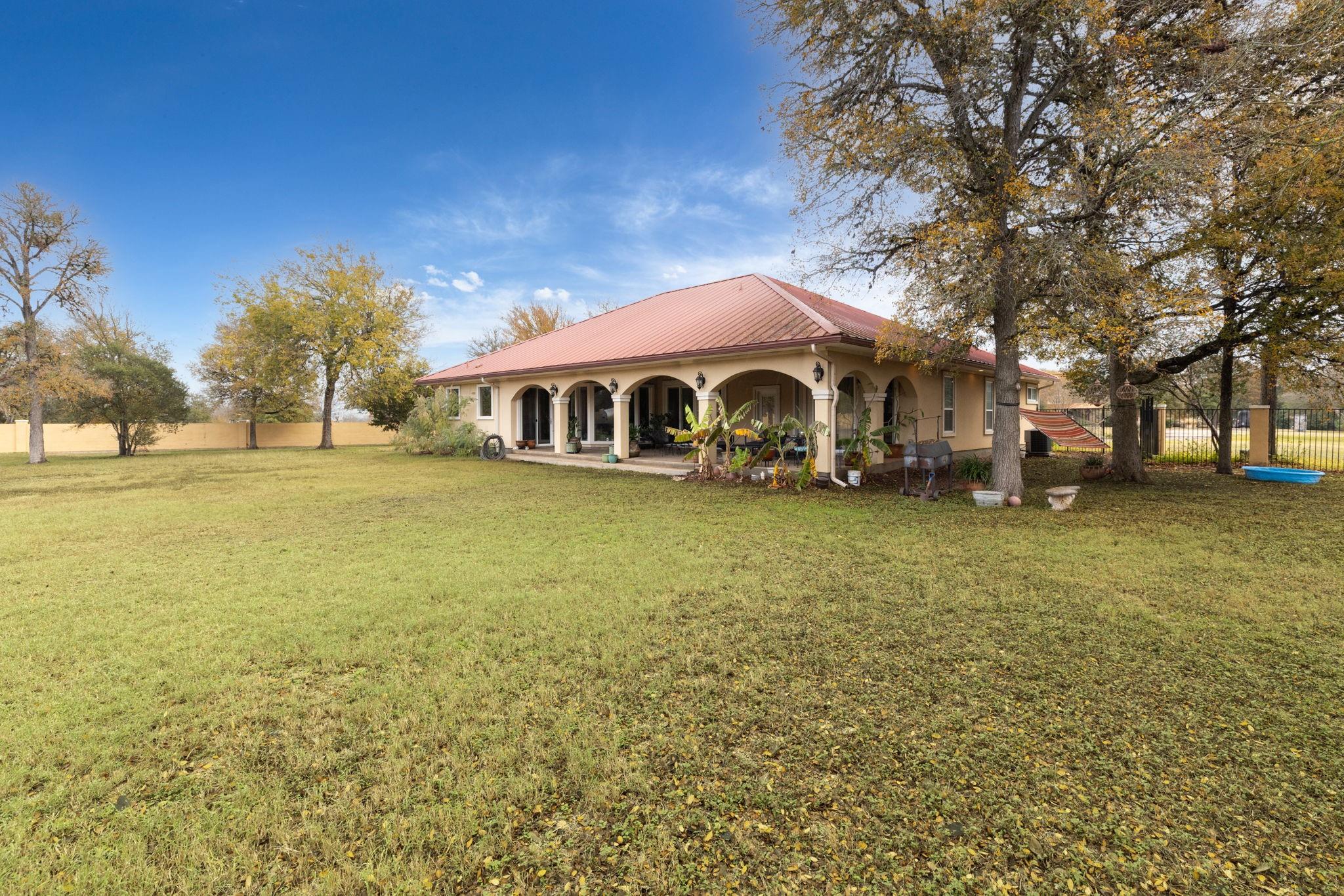 1202 Sierra Vista Cove Lockhart TX 78644