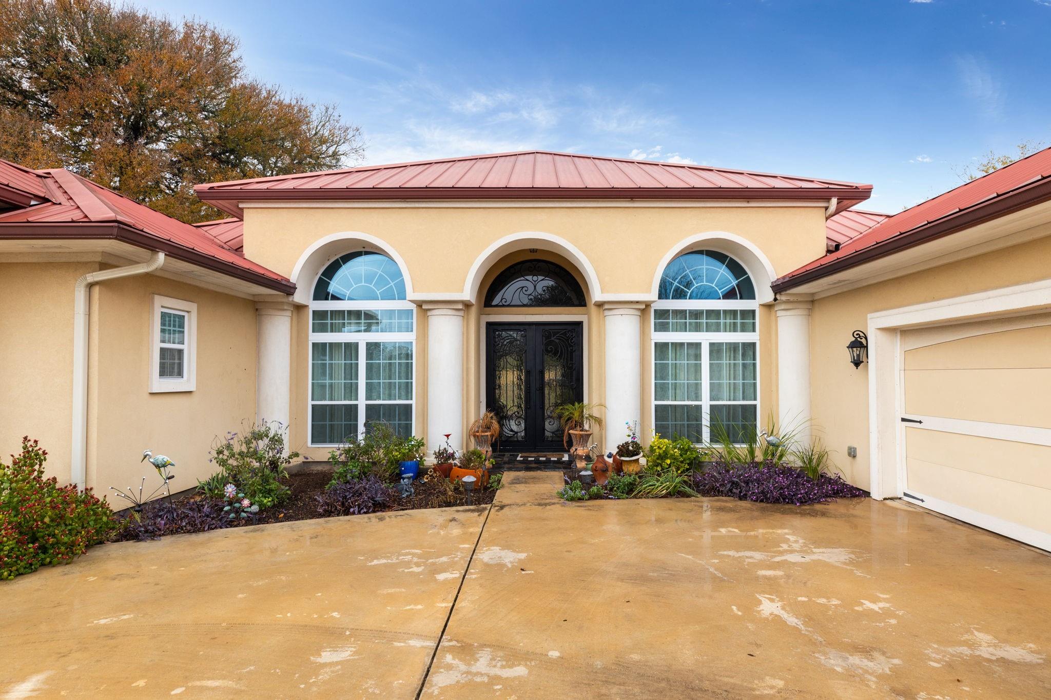 1202 Sierra Vista Cove Lockhart TX 78644